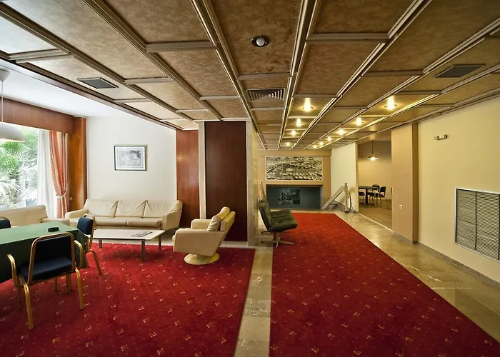 Paolo Hotell Loutráki